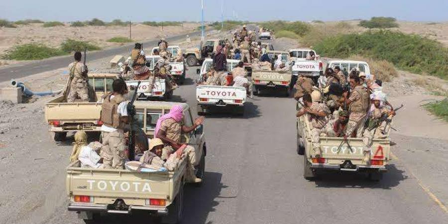 اخبار اليمن الان | التقطع لشاحنات شماليين بلحج بسبب لايصدق(صورة)