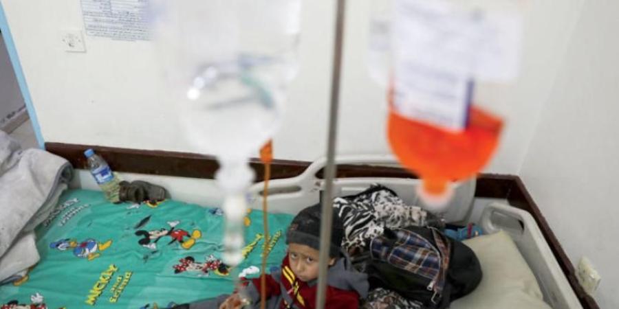 صحيفة سعودية : مليشيا الحوثي تصعد ضد منتسبي القطاع الصحي في اليمن