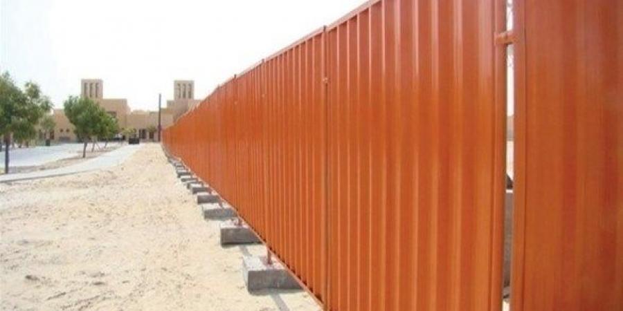 اخبار الامارات - بلدية أبوظبي: التصاريح إلزامية لإقامة الأسوار المؤقتة في مناطق المشاريع