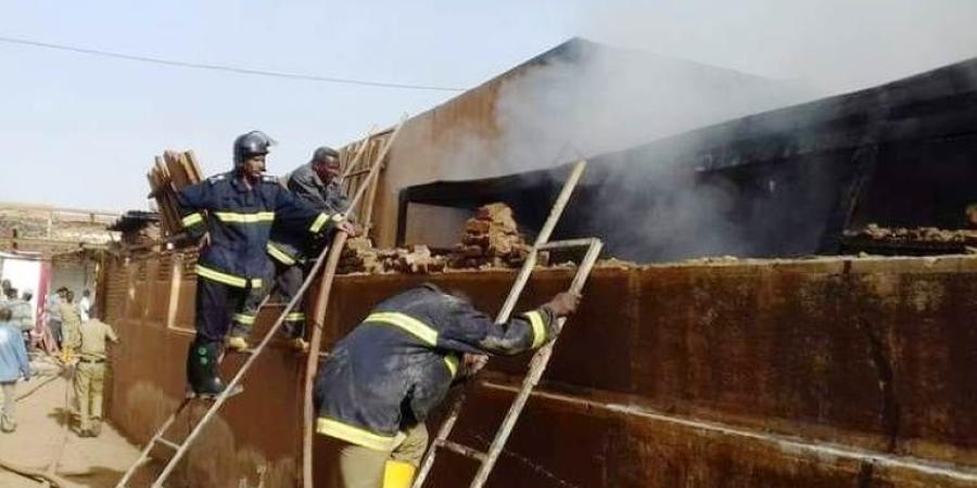 اخبار السودان الان - الدفاع المدني يسيطر على حريق كبير بالخرطوم