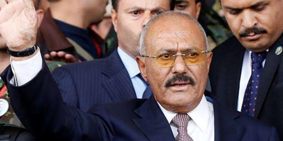 اخبار اليمن الان | محامي صالحويكشف عن الطرف الذي اجج الخلافات بين المجلس الرئاسي والانتقالي بعدن