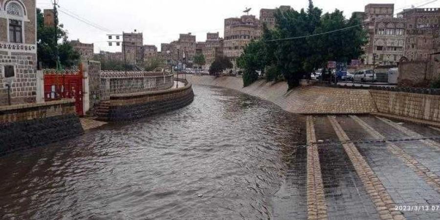 اخبار اليمن | سيول الأمطار تملأ سائلة صنعاء وتبعث المدينة مجددا بحلة بهية (صور)