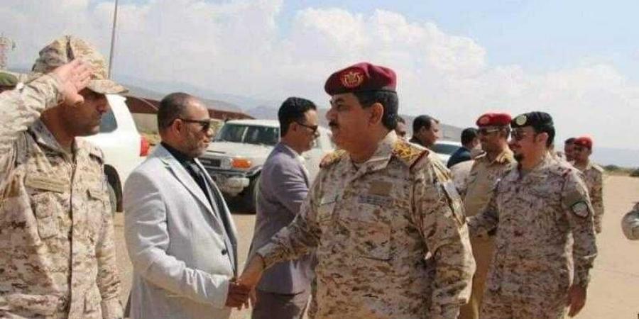 اخبار اليمن | الداعري وبن عزيز يوجهون رسالة قوية من زيارتهم الأولى والمفاجئة إلى سقطرى