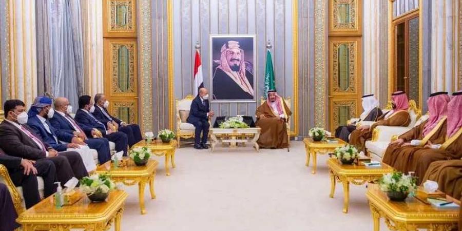 اخبار اليمن | تحذير سعودي ”شديد اللهجة” من مساعي ”طرف في الشرعية” لتفكيك مجلس القيادة الرئاسي