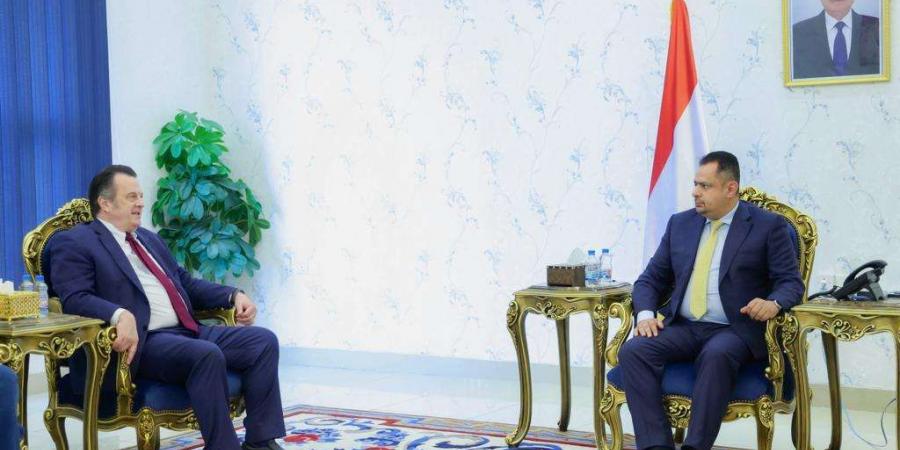 اخبار اليمن الان | عقب عودته لعدن .. رئيس الوزراء يعقد لقاء مع هذه الشخصية