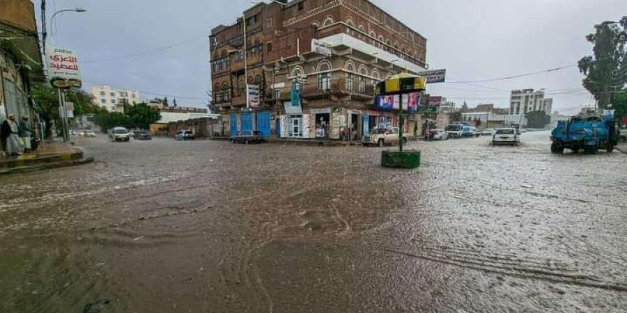 اخبار اليمن الان | يحدث الان:امطار رعدية يرافقها البرد تتساقط على صنعاء