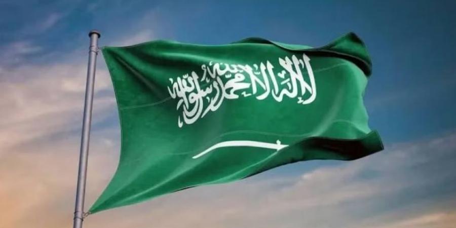 اخبار السعودية - العلم السعودي.. تعرّف على الفارق بين الأعلام والرايات الملكية
