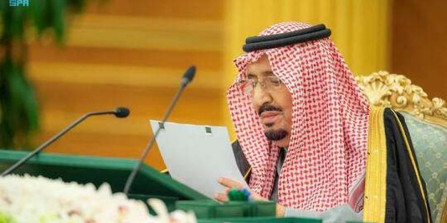 اخبار اليمن الان | العاهل السعودي يمنح فئة من المواطنين "وسام الملك عبد العزيز"