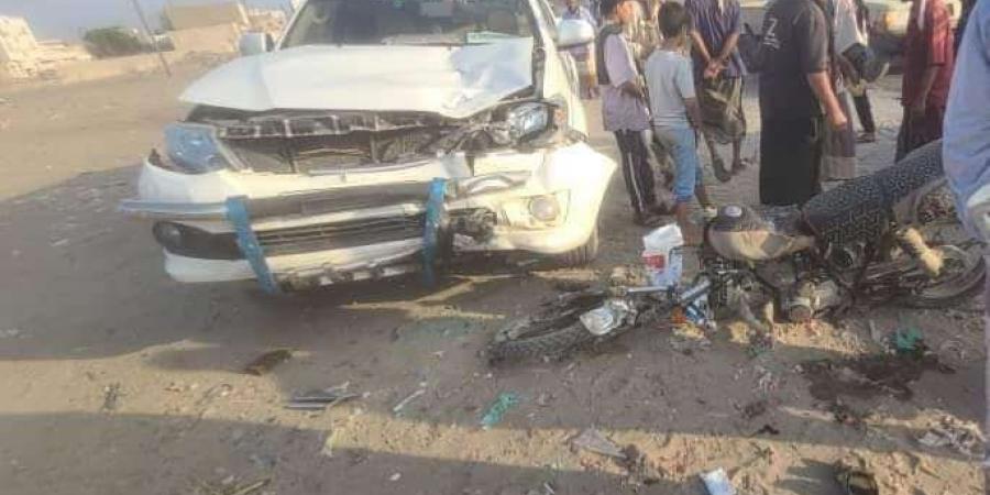 اخبار اليمن الان | كانوا ذاهبين الى المدرسة.. وفاة مواطن ونجله بحادث مروري مروع في لحج