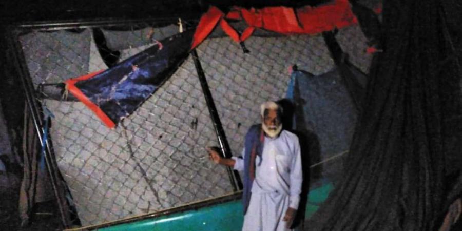 اخبار اليمن الان | تضرر عدد من مخيمات النازحين بمحافظة مأرب