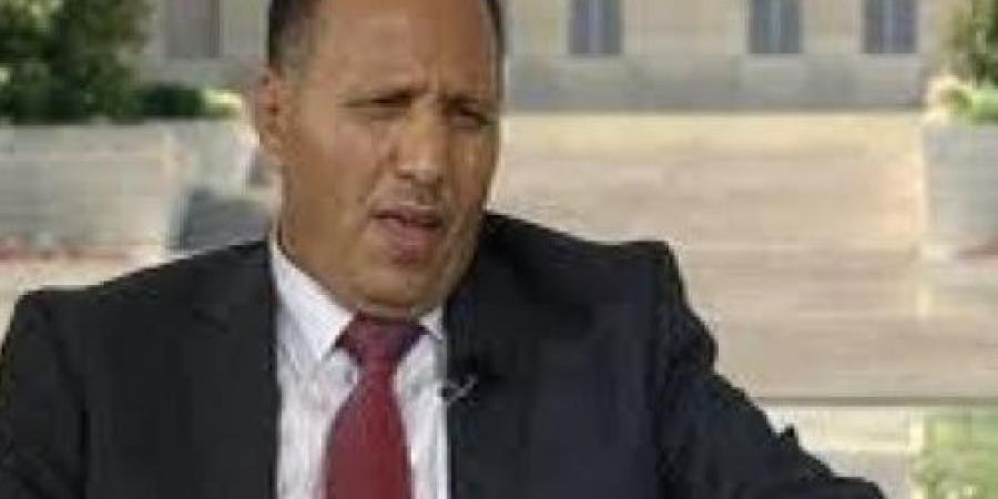 فضيحة عبدالعزيز جباري.. مغازلة للحوثيين وتهديدات للتحالف والسبب حضور الجنوب
