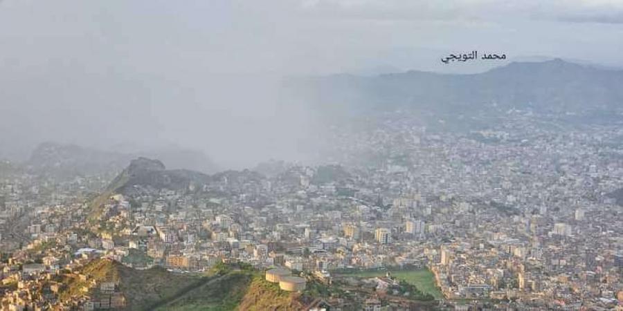 اخبار اليمن الان | سيول الأمطار تجرف مقبرة في تعز