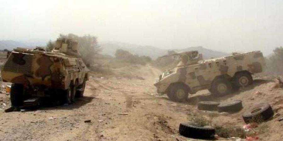 اخبار اليمن | اندلاع معارك عنيفة بين الجيش ومليشيا الحوثي وسقوط قتلى وجرحى