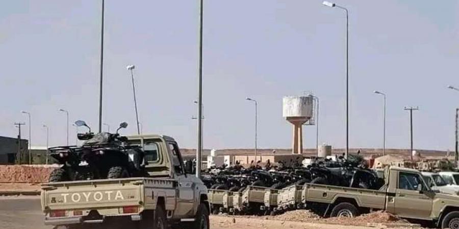 اخبار اليمن | شاهد : لحظة وصول تعزيزات لقوات درع الوطن إلى عدن (فيديو)