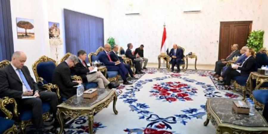 اخبار اليمن | الرئيس العليمي يدعو الاتحاد الأوروبي للضغط على مليشيات الحوثي المدعومة من إيران