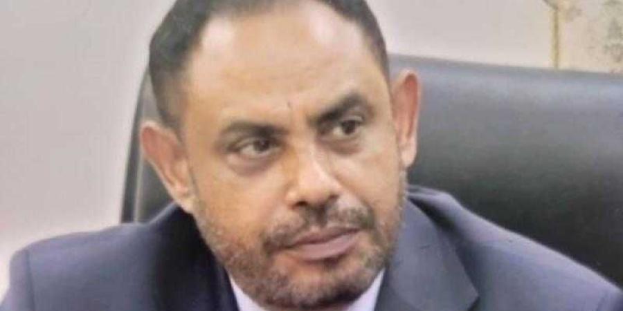 اخبار اليمن | سالم يوجه بتسهيل حصول المواطنين على جوازات دون تأخير
