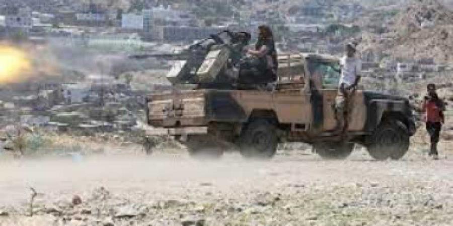 اخبار اليمن | اندلاع معارك عسكرية في مأرب وتعز وتحصينات قتالية في الحديدة تهدد بإفشال مساعي السلام