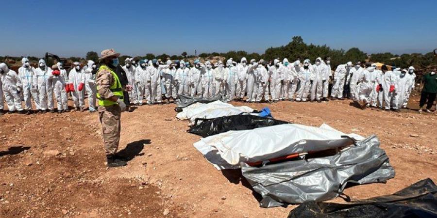 اخبار اليمن | في ظل تزايد أعداد الوفيات.. ليبيا تضطر إلى دفن ضحاياها بمقابر جماعية