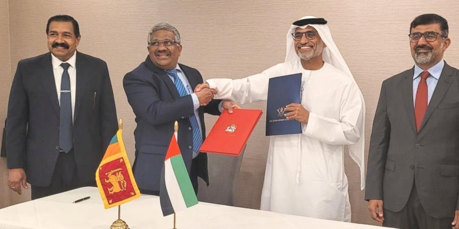 الإمارات وسريلانكا توقعان مذكرة تفاهم لفتح الأجواء ورفع القيود عن الرحلات الجوية