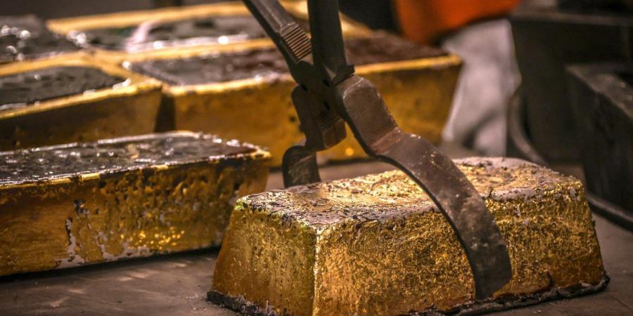 اخبار اليمن | مع تسجيل خسائر أسبوعية.. أسعار الذهب ترتفع هامشياً عند التسوية!