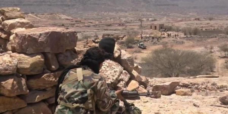 اخبار اليمن | مليشيا الحوثي تدفع بتعزيزات عسكرية إلى جبهة الساحل الغربي جنوبي الحديدة