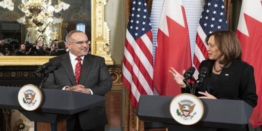 البيت الأبيض: نائبة الرئيس الأمريكي تبحث مع ولي العهد البحريني آخر التطورات في غزة