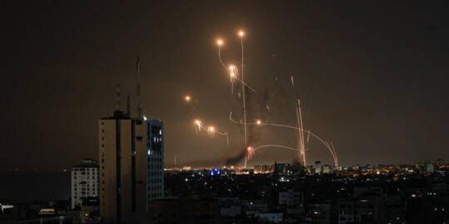 قيادي حوثي يغرد بـ"إيلات" تزامنا مع إعلان إسرائيل لتعرضها لهجوم صاروخي جديد من اليمن فجر