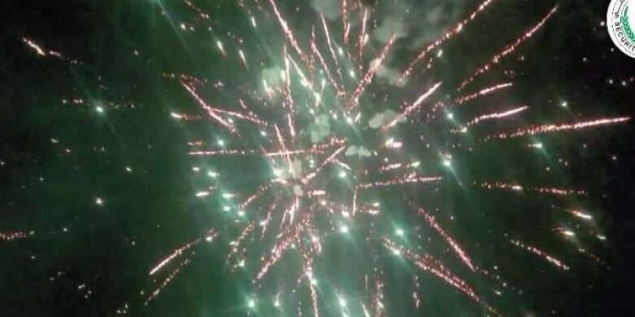 قوات الحزام الأمني تحتفل بذكرى عيد الاستقلال وتطلق الألعاب النارية في سماء العاصمة عدن