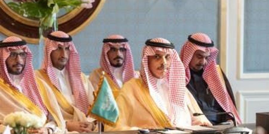 وزير خارجية السعودية يشارك في الاجتماع العربي الأميركي بشأن غزة