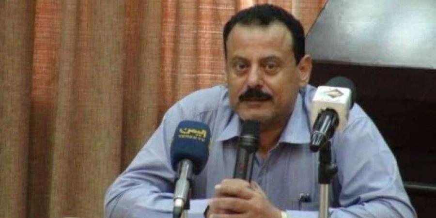 اخبار اليمن | البرلماني حاشد يكشف المستور: تزاوج غير شرعي بمجلس النواب صنعاء وتعديل نصوص قانونية بشكل مفجع ومريع!