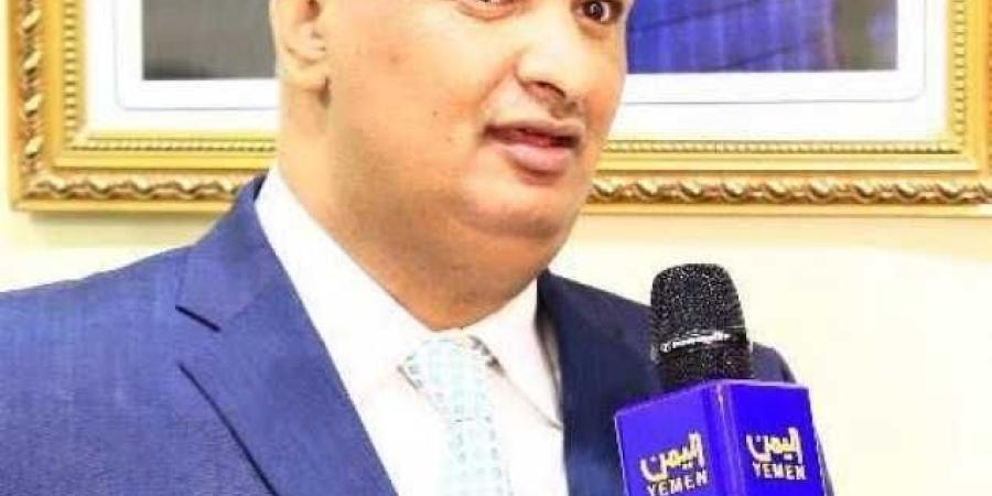 اخبار اليمن | عبدالمك الحوثي يقطع خطابه لأول مرة ويرتعد خوفا ويكاد يبكي على الملأ لهذا السبب! (مسؤول سابق)