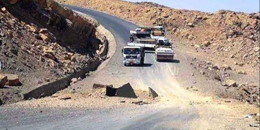 اخبار اليمن | عاجل: الحوثيون يعلنون فتح طريق جديد بين محافظتين