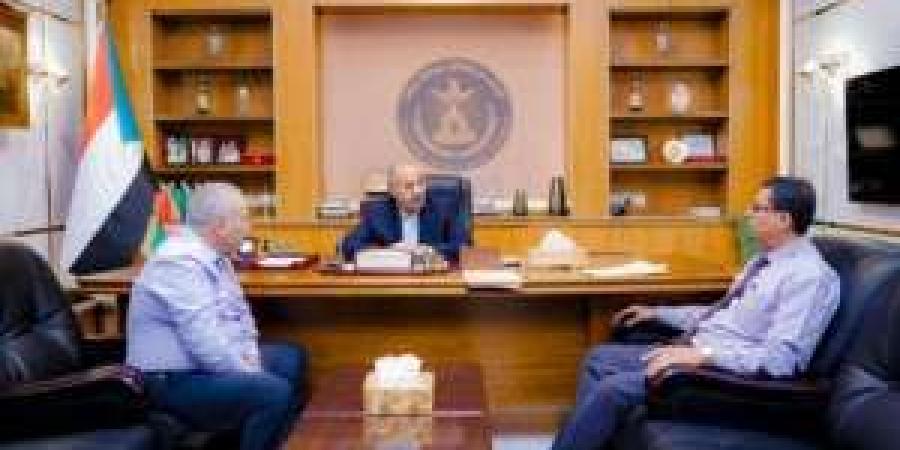 الرئيس الزُبيدي يطّلع على أوضاع المرافق الصحية بالعاصمة عدن ومحافظة لحج