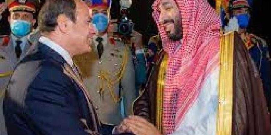 اخبار اليمن | السعودية تتحد مع مصر : كاتب يكشف عن تحركات سرية ستؤدي بالحوثيين الى السقوط والنهاية من اليمن