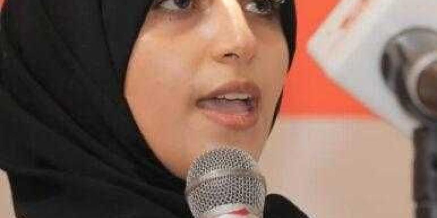 اخبار اليمن | ”من مأرب إلى العالمية: ناشطة تفوز بجائزة دولية والسفارة الامريكية تبارك لها”