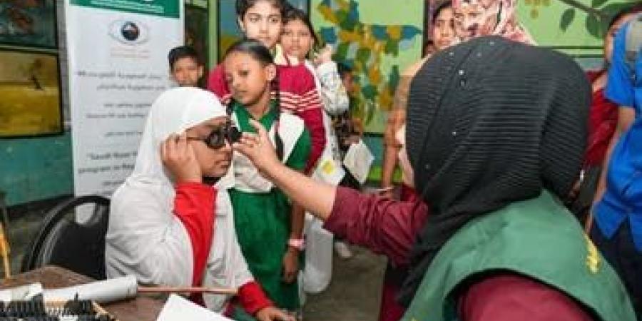 مركز الملك سلمان للإغاثة ينفذ "إبصار السعودية" بـ بنجلاديش