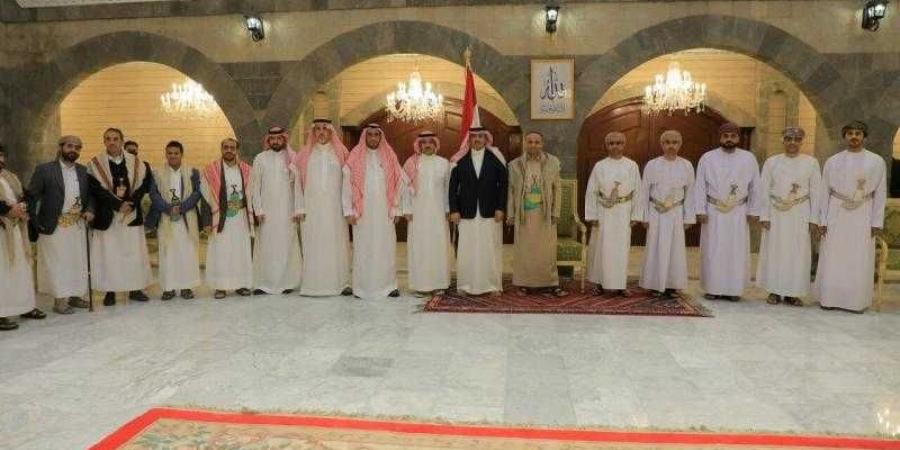 اخبار اليمن | صحيفة إماراتية: تحركات عمانية لعقد لقاءات حوثية سعودية مباشرة.. وتشاؤم بشأن المرحلة المقبلة
