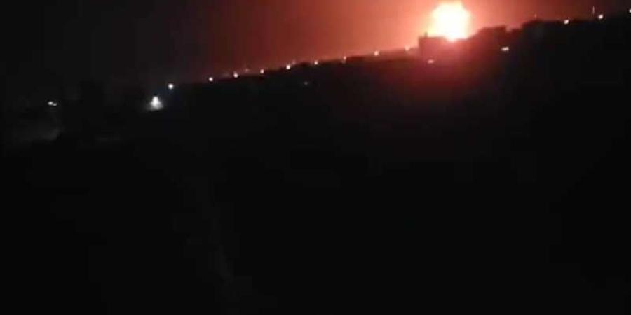 اخبار اليمن | جماعة الحوثي: إصابة مدني وتدمير منزله في غارة أمريكية بالحديدة