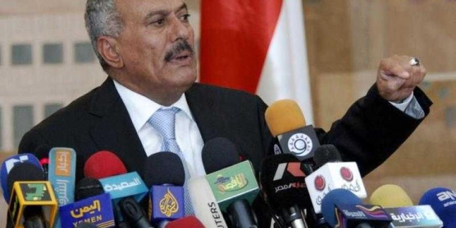 اخبار اليمن | الحوثيون يحاصرون منزل أحد المقربين من الرئيس الراحل علي صالح في صنعاء والقبائل تتوافد ما ينذر باشتباكات مسلحة